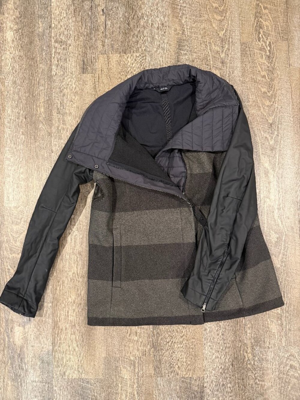 Lululemon Brisky Biker Jacket – Women’s Size 10
